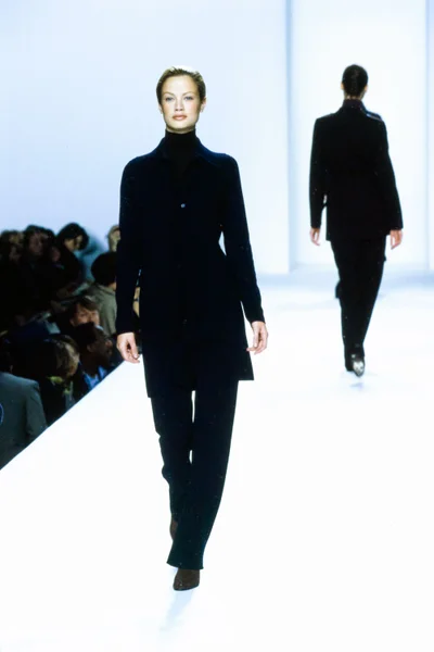 Look 5